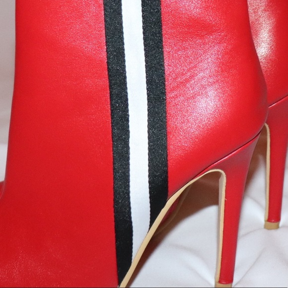 Red boot - Picture 2 of 2